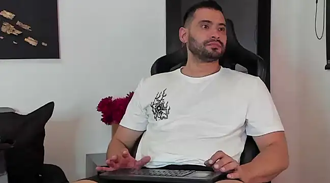 Snapshot of Dereck_vega chatting on 27, 2, 2025 Dereck vega online show from 27, 2, 2025