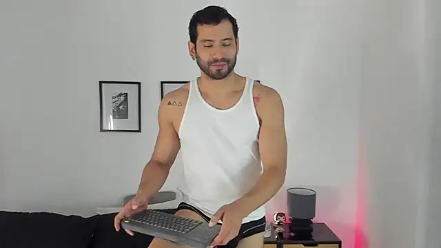 Snapshot of Dereck_vega chatting on 21, 9, 2025 Dereck vega online show from 21, 9, 2025