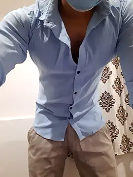 Snapshot of Guyinshortss chatting on 20, 9, 2025 Guyinshortss online show from 20, 9, 2025