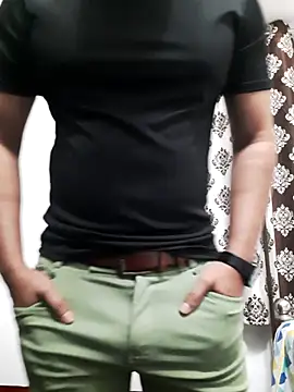 Snapshot of Guyinshortss chatting on 29, 11, 2025 Guyinshortss online show from 29, 11, 2025