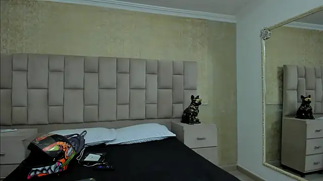 EmmaTorres  online show from 10, 2, 2025