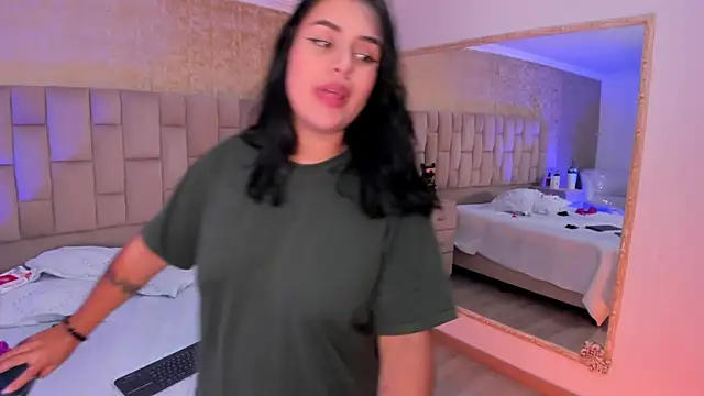 EmmaTorres  online show from 24, 2, 2025