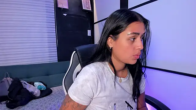 EmmaTorres  online show from 27, 9, 2025