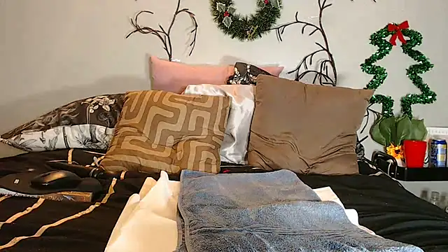 Snapshot of FRUITOFEDEN01 chatting on 24, 12, 2024 FRUITOFEDEN01 online show from 24, 12, 2024