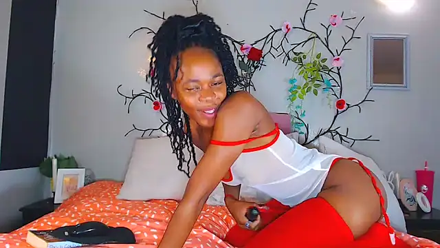 Snapshot of FRUITOFEDEN01 chatting on 4, 3, 2025 FRUITOFEDEN01 online show from 4, 3, 2025