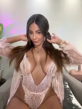 Brownfitbabyy online show from 14, 1, 2026