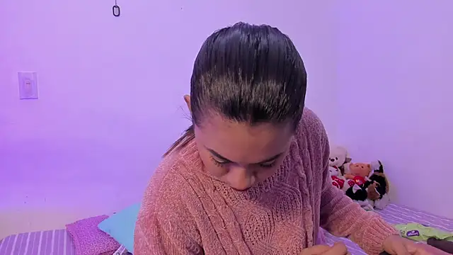 crystalvazquez online show from 21, 10, 2025