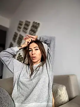 RaquelleDevon online show from 3, 10, 2025