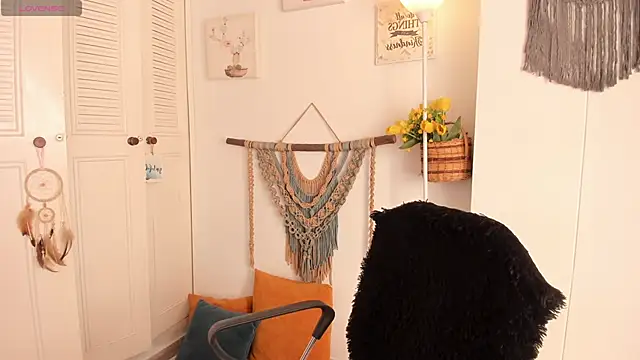 anaruiz  online show from 18, 11, 2025