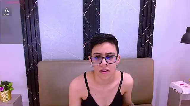 Cutie Shy  online show from 13, 10, 2025