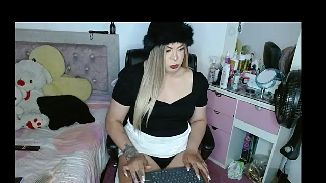 kim hot69  online show from 16, 11, 2025