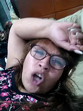 Kazsandraa online show from 18, 2, 2025