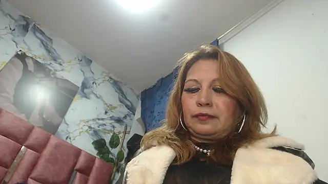 Snapshot of Kazsandraa chatting on 1, 4, 2026 Kazsandraa online show from 1, 4, 2026