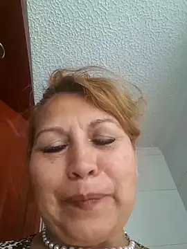 Snapshot of Kazsandraa chatting on 1, 5, 2026 Kazsandraa online show from 1, 5, 2026
