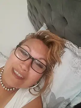 Snapshot of Kazsandraa chatting on 15, 5, 2026 Kazsandraa online show from 15, 5, 2026