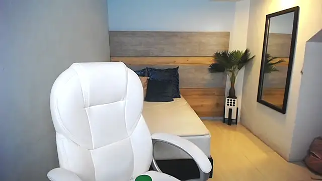 Snapshot of liseth_fox chatting on 12, 12, 2024 liseth fox online show from 12, 12, 2024