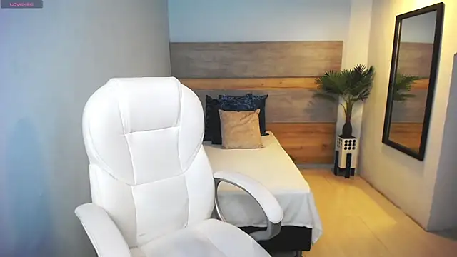 Snapshot of liseth_fox chatting on 6, 2, 2025 liseth fox online show from 6, 2, 2025