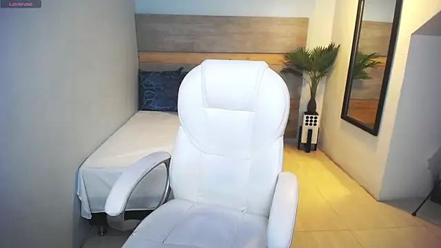 Snapshot of liseth_fox chatting on 8, 3, 2025 liseth fox online show from 8, 3, 2025