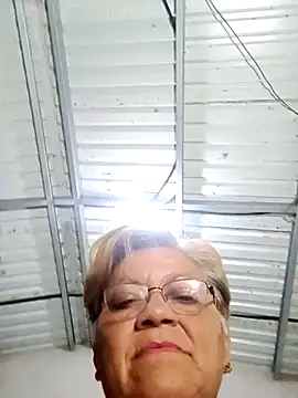 Snapshot of Madrastrahot69 chatting on 11, 9, 2025 Madrastrahot69 online show from 11, 9, 2025