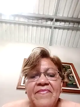 Snapshot of Madrastrahot69 chatting on 7, 11, 2025 Madrastrahot69 online show from 7, 11, 2025