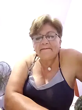 Snapshot of Madrastrahot69 chatting on 17, 11, 2025 Madrastrahot69 online show from 17, 11, 2025