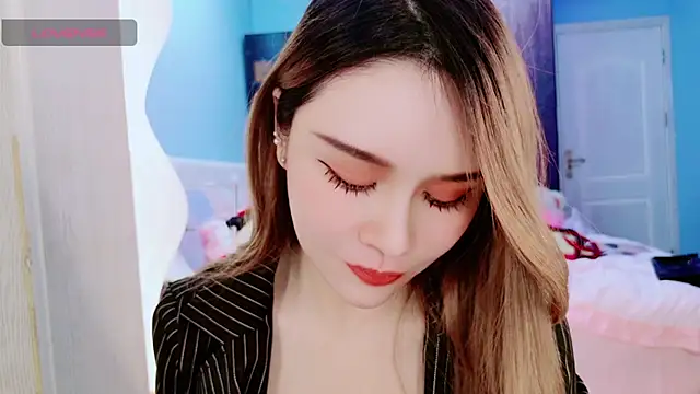 HU131452 online show from 10, 12, 2024