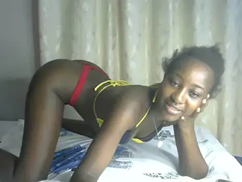 Snapshot of Naughty_petyte chatting on 8, 2, 2025 Naughty petyte online show from 8, 2, 2025