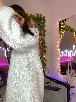 YouliteSllut2 online show from 24, 12, 2024