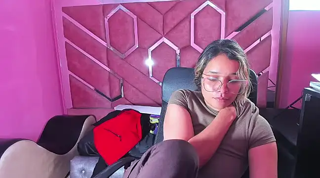 Olivia Fox69 online show from 2, 2, 2025