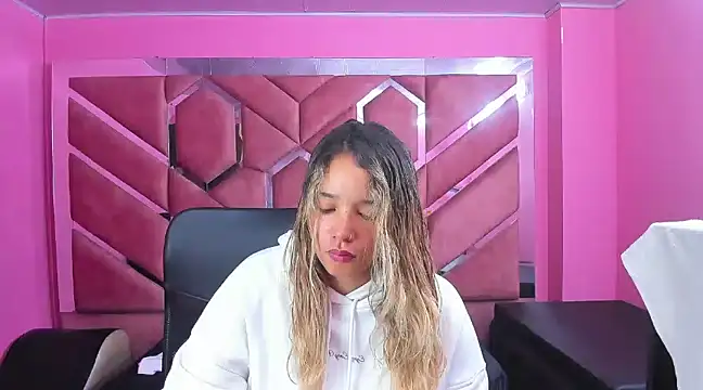 Olivia Fox69 online show from 5, 2, 2025