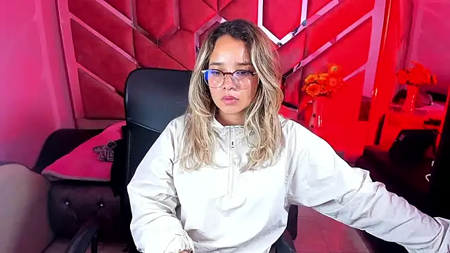 Olivia Fox69 online show from 24, 9, 2025