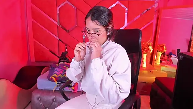 Olivia Fox69 online show from 13, 3, 2026