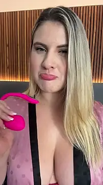 EmiilyAdams  online show from 20, 2, 2026