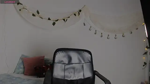 Keyti Sullivan online show from 11, 1, 2025