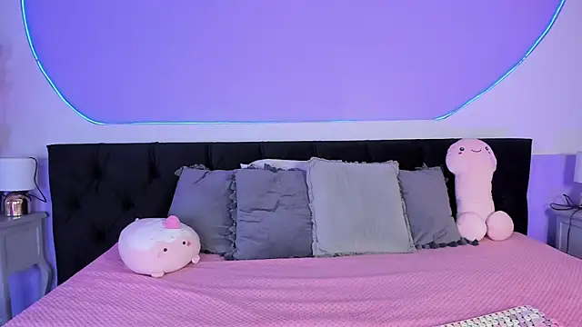 Julieta Cortes   online show from 22, 10, 2025