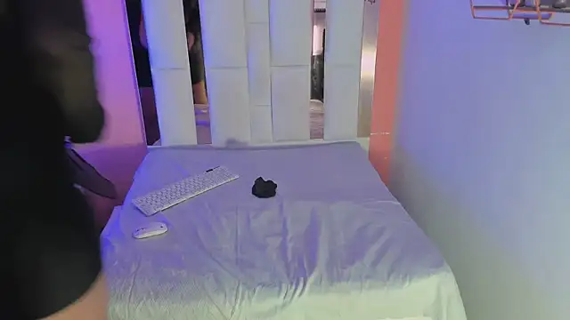 Alanna hot3 online show from 19, 12, 2025