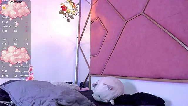 Yuri Stars online show from 6, 3, 2025