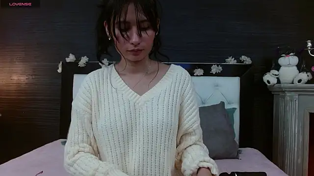 NayeCloud online show from 6, 2, 2025