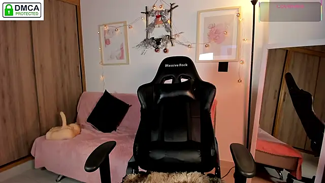 aleja montiel   online show from 15, 12, 2025