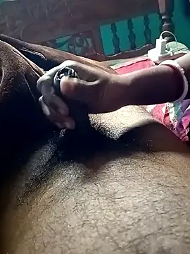 Snapshot of hairipussy2 chatting on 10, 1, 2026 hairipussy2 online show from 10, 1, 2026