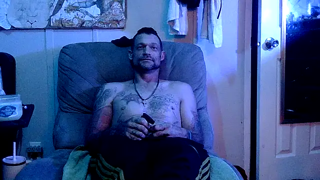 Snapshot of TheOneYouLove69 chatting on 3, 3, 2026 TheOneYouLove69 online show from 3, 3, 2026