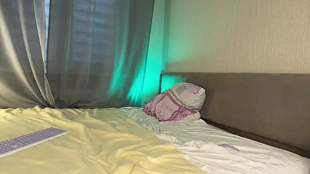 weshycouple online show from 9, 10, 2025