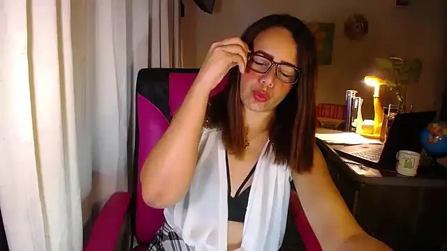 danielle rose 1 online show from 3, 6, 2026