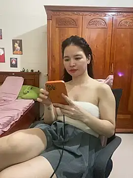 LiLi-Kirix99 online show from 15, 7, 2026