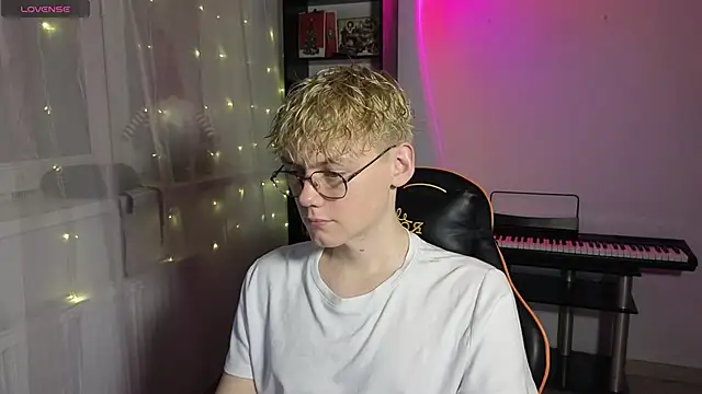 Keytaro online show from 8, 3, 2025