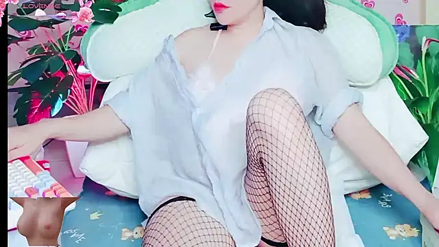 Lisagir69 online show from 13, 2, 2025