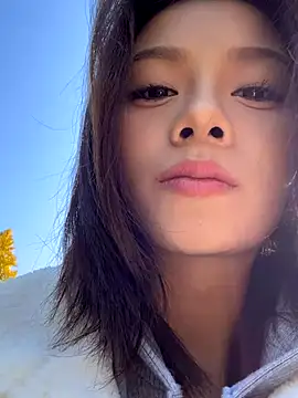 Snapshot of Asia-Melody chatting on 14, 11, 2025 Asia-Melody online show from 14, 11, 2025