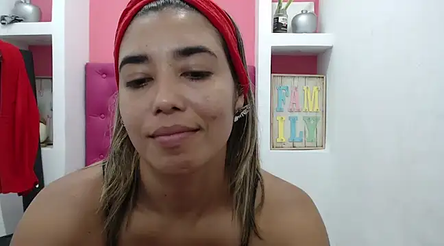 Dona Tela online show from 4, 12, 2024