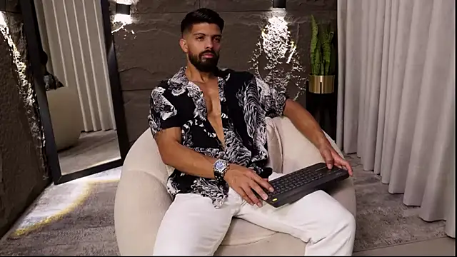 Snapshot of DannSaenz chatting on 8, 4, 2026 DannSaenz online show from 8, 4, 2026