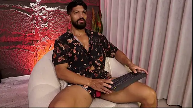 Snapshot of DannSaenz chatting on 14, 4, 2026 DannSaenz online show from 14, 4, 2026